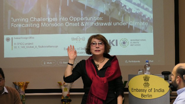 Professor Dr Elena Surovyatkina delivering a lecture at the Embassy of India in Germany on 14 February 2024 